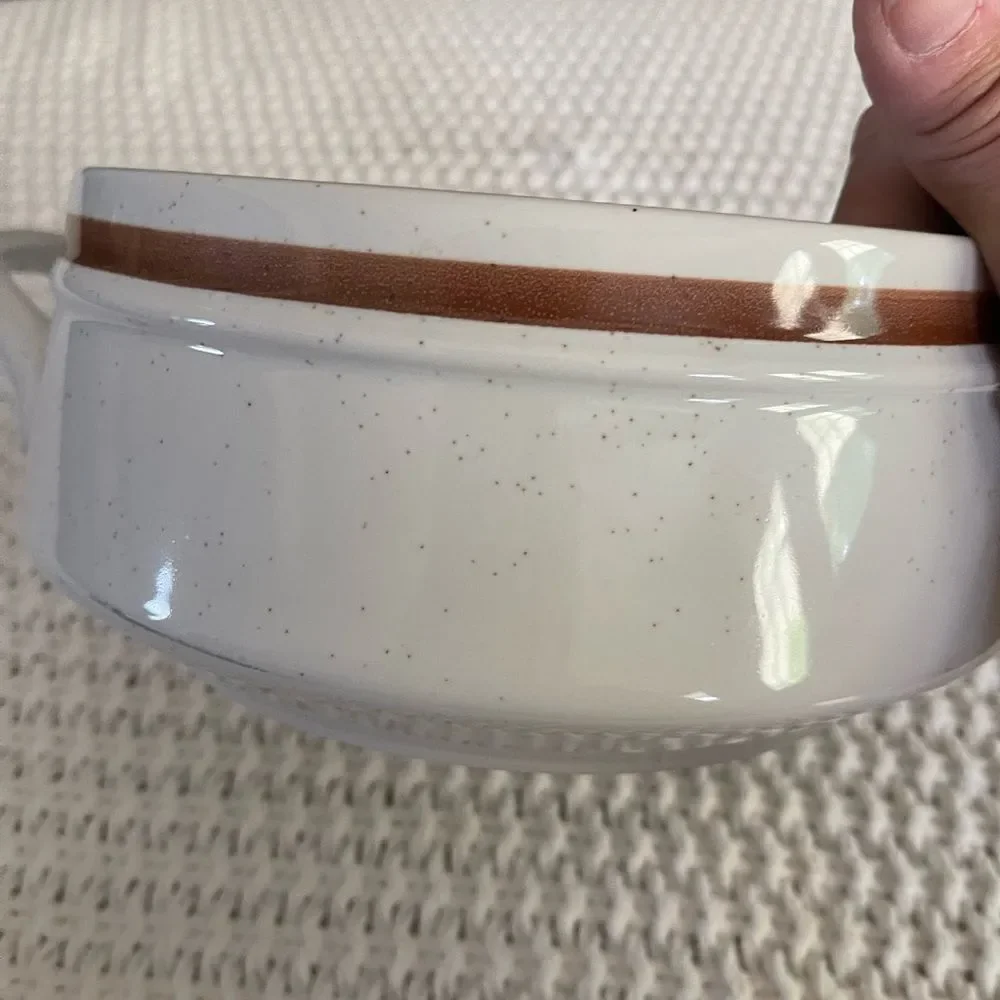 Bonsai Collection‎ stoneware casserole dish with lid beige with brown stripe